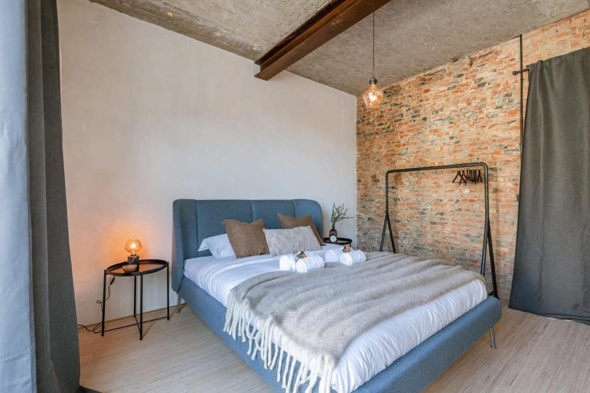 Huswell - Industrial Apartment With Terrace In Антверпен Экстерьер фото